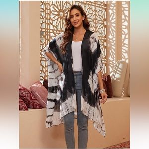 Womens black & white tie dye kimono